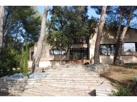 maison d'architecte d'intérieur de 230 m² sur un parc boisé de 3 000 m² avec piscine 10x4