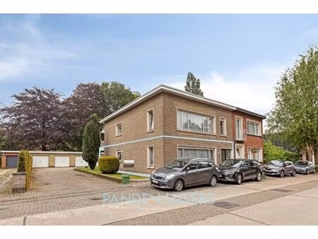 appartement te koop in brasschaat met 2 slaapkamers