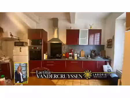 maison de village avec garage et potentiel d'agrandissement à paraza