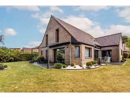 achat maison 7 pièces 205m²