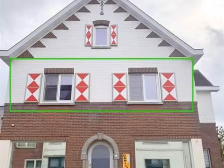 ruim appartement  twee slaapkamers en tuin