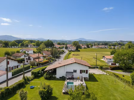 vente maison 5 pièces  110.00m²  jatxou