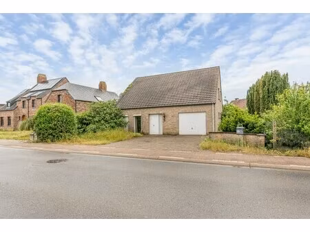 huis te koop in begijnendijk met 4 slaapkamers