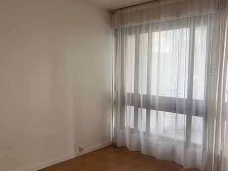 location appartement 1 pièce 30m² le chesnay 78150