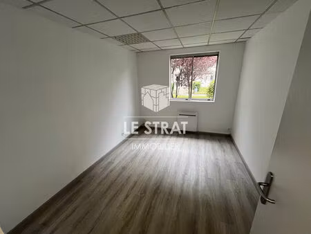location local professionnel 11m²