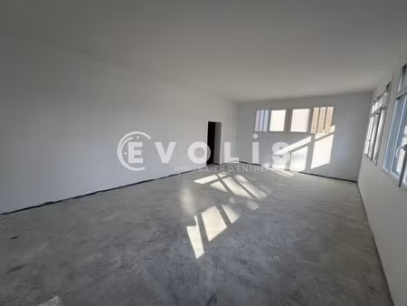 location bureaux 66 m²