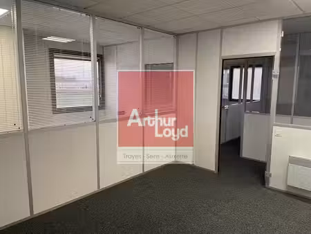 location bureaux saint-clément 89100 294m²