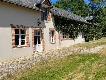 location maison 8 pièces 151m²