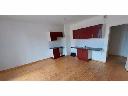location appartement 3 pièces 76 m² à langon (33210)