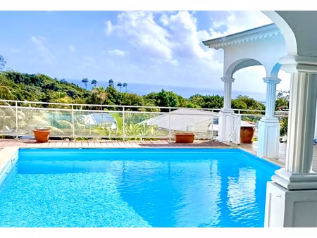villa vue mer f4/5 d'architecte 220 m2 garage 80m2 piscine c