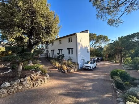 villa de 6 chambres dans un domaine renomé et sécurisé