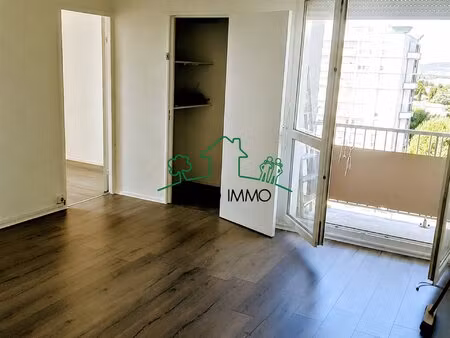 montélimar t4 lumineux de 70 m2 avec vue + ascenseur quartier en renouveau