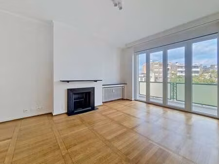 superbe et lumineux studio de 46 m² entierement renove - 1 c