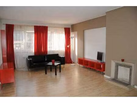 quartier européen grand studio lumineux équipé