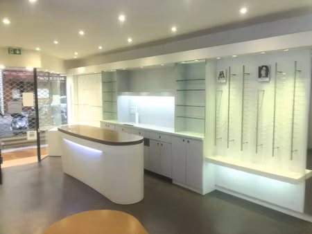 location commerce 60 m² à paris 14 (75014)