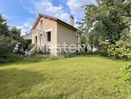 a vendre charmante maison individuelle à fontenay le fleury sur terrain de 500m².