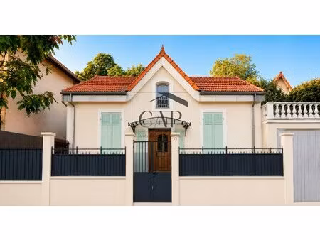 maison de caractère rénovée - t5 de 117 m2 - le pigonnet - aix-en-provence