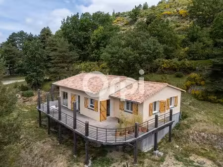 exclusivité - escragnolles – maison de plain-pied récente – vue exceptionnelle – terrain..