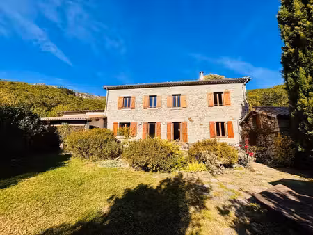 mas indépendant entierement renove avec vue exceptionnelle