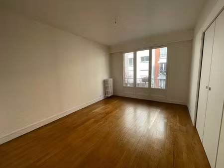 3 pièces avec balcon rue fessart