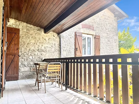 t3 meuble avec belle terrasse