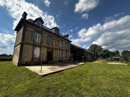 ensemble de caractère avec 3 7 hectares de terrain