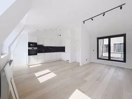 lumineux duplex 3 chambres avec terrasse !