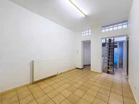 appartement duplex avec séjour  cuisine  salle de bain avec