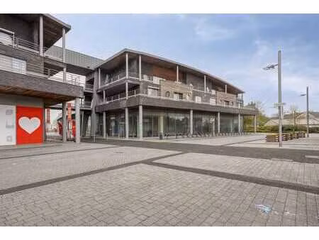 propriété commerciale (300 m²) à louer dans un emplacement p
