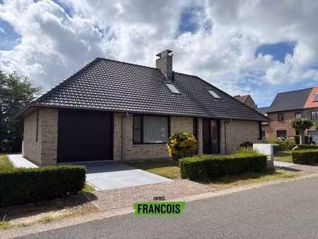 immeuble meublé dans un emplacement de choix à oostduinkerke