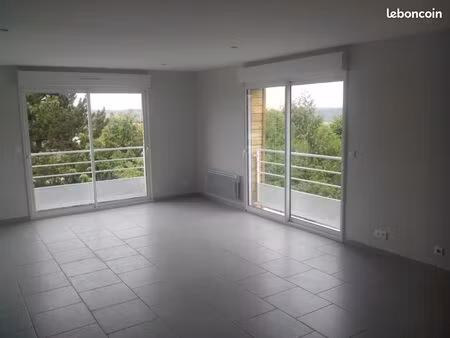 appartement t3 de 70 m² au calme – proche amiens & accès a16