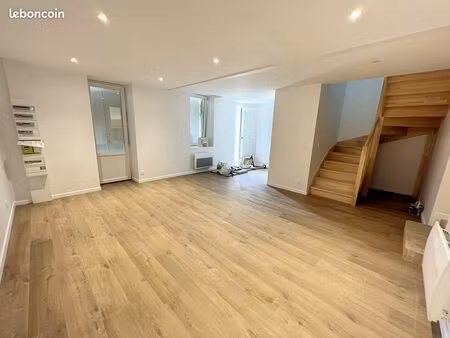 maison à louer latresne centre