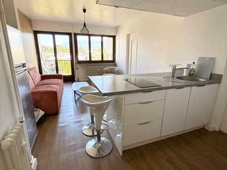 t2 meublé 33m2 avec balcon