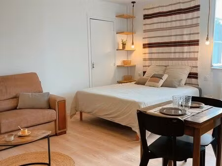 studio 2 personnes cosy dans le beaujolais — location saisonnière octobre à mai 800cc