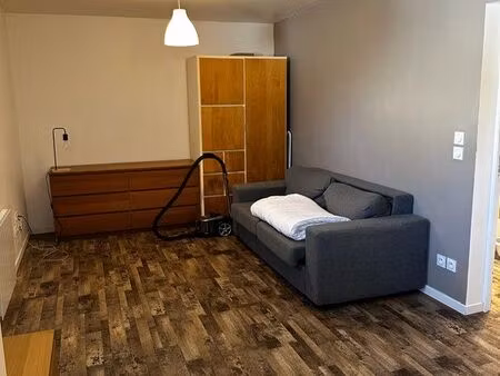 studio le bouscat dispo à partir de juillet