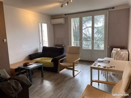 appartement meublé 5 min du tram