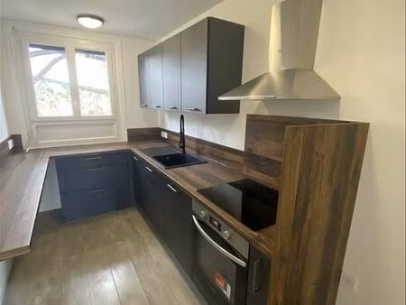 appartement t4 rénové  climatisation  parking  secteur kennedy
