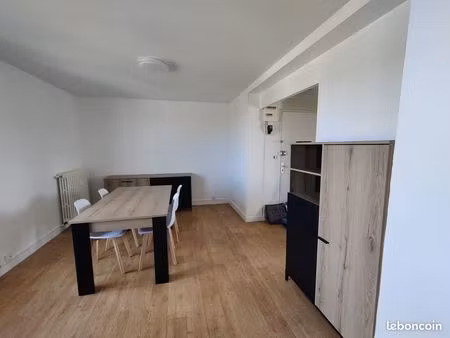 appartement 3 pièces – 67 m² – meublé – vue imprenable sur poitiers et prêt à vivre - loca