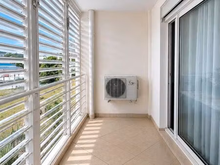 studio 1 pièce 32 m²