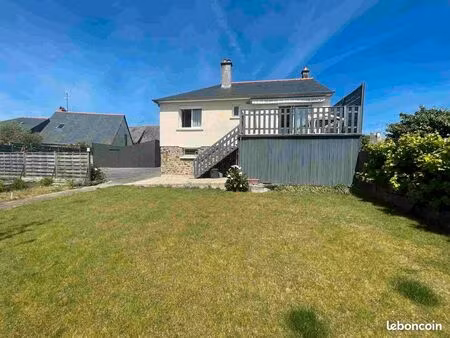 maison meublée 65m² + sous-sol — garage motorisé — grand jardin — étrelles centre