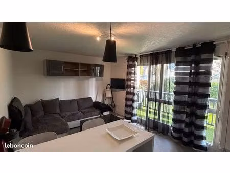 à louer studio