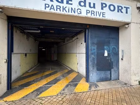 place parking quai des chartrons