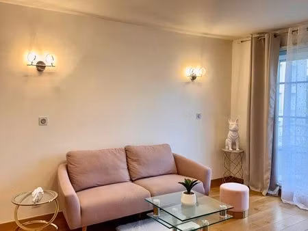 location appartement meublé rénové 2 pièces métro ligne 8