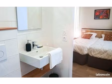 chambre 1 pièce 14 m²