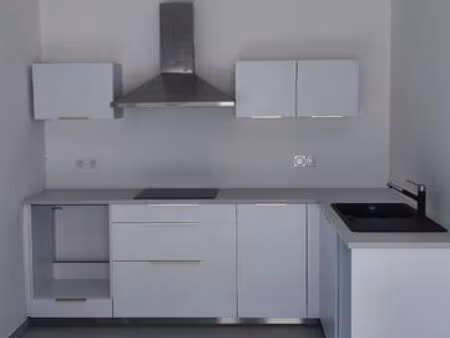 location villa f4 neuve la possession 1500