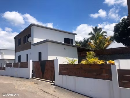 villa 5 pièces 103 m²