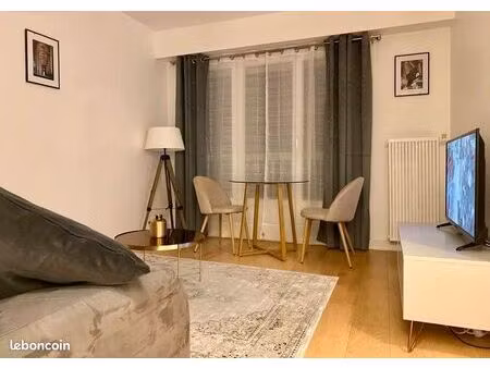 studio 1 pièce 26 m²