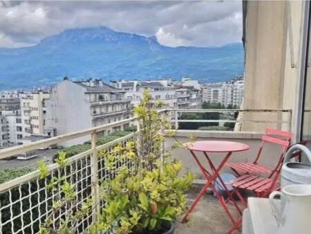 appartement 3 pièces 63 m²