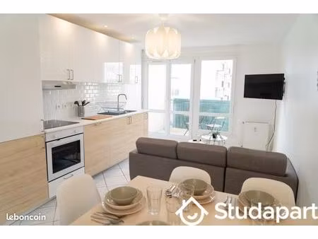 chambre 1 pièce 9 m²