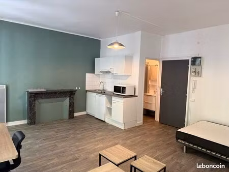 studio hyper-centre laval
